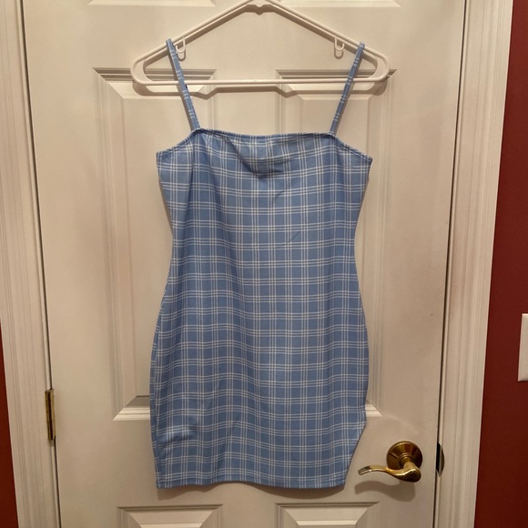 Split Side Fitted Cami Dress - Picture 5 of 6